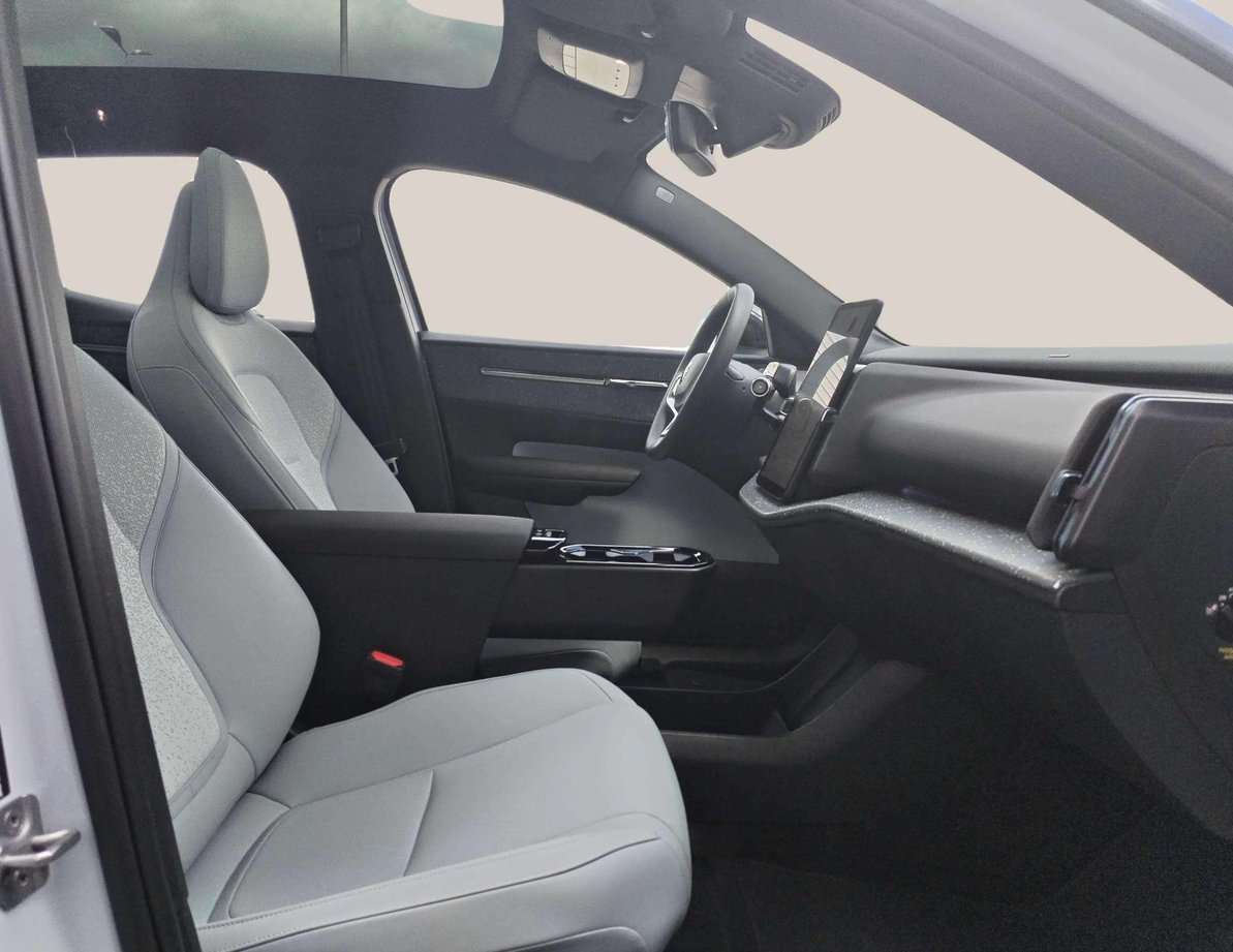 Volvo EX30 употребяван