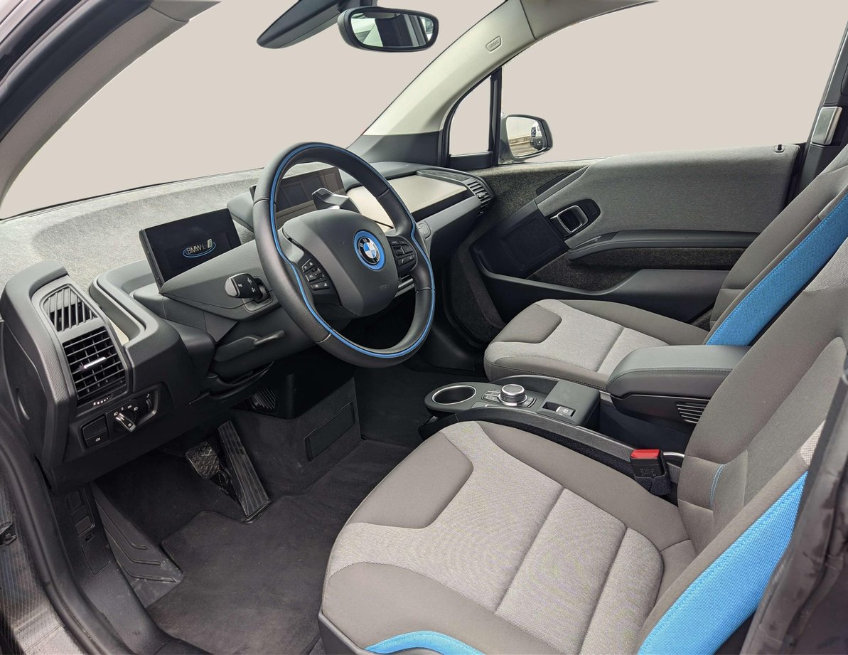 BMW I3 sedalki