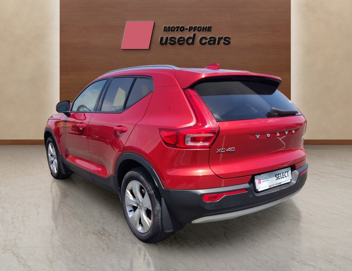 Volvo%20XC40%20otzad%20v%20lqvo