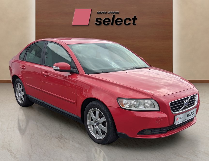 Volvo S40 otpred v dqsno